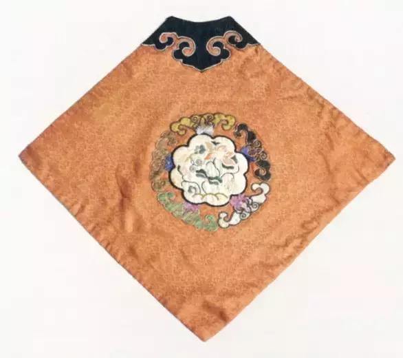 中國(guó)古代女子的內(nèi)衣中傳承的湘繡文化